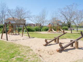 Foto 75 de Casa en venta en Santa Bárbara, 4 dormitorios. A la laguna