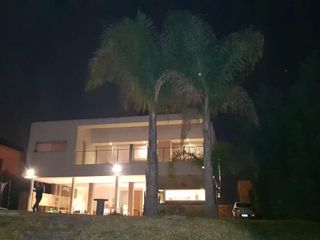 Foto 2 de Casa en Alq. Temporario en San Benito, Villanueva, Tigre, G.B.A. Zona Norte, Argentina