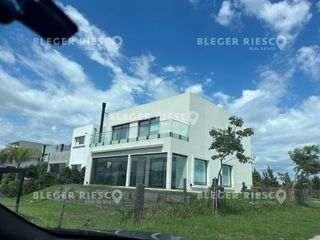 Foto 69 de Casa en Venta en El Yacht, Nordelta, Tigre, G.B.A. Zona Norte, Argentina
