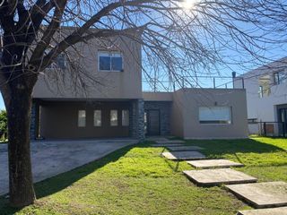 Foto 2 de Casa en Venta en Haras Santa Maria, Escobar, G.B.A. Zona Norte, Argentina