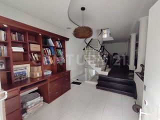 Foto 3 de Casa para venta en la Soledad remodelada, con apto independiente rentando