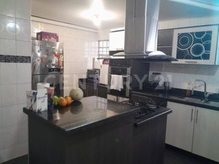 Foto 7 de Casa para venta en la Soledad remodelada, con apto independiente rentando