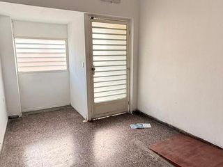 Foto 3 de Importante propiedad ideal centro médico o educativo en San Martín al 3100, SMT