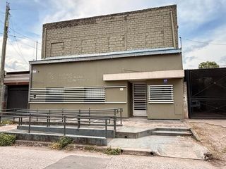 Foto 1 de Importante propiedad ideal centro médico o educativo en San Martín al 3100, SMT