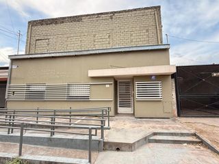 Foto 2 de Importante propiedad ideal centro médico o educativo en San Martín al 3100, SMT