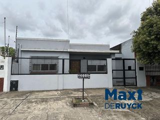 Foto 2 de Apta crédito a pasos del centro y Plaza Conesa