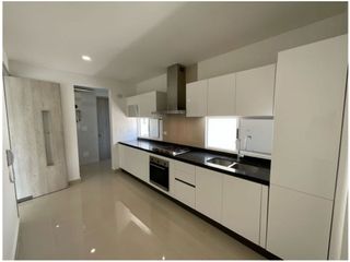 Foto 4 de Lujoso Apartamento