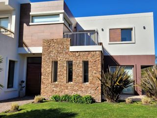 Foto 1 de Casa en venta en el barrio Rumenco