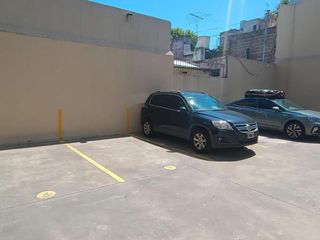 Foto 2 de Cochera en Venta - 8mts2 - Monte Castro