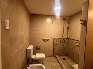 Foto 9 de Casa 5 ambientes reciclada a nueva en venta - Quilmes Centro.