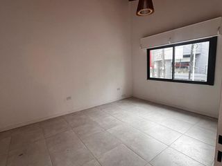 Foto 17 de Casa 5 ambientes reciclada a nueva en venta - Quilmes Centro.