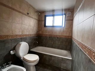 Foto 15 de Casa 5 ambientes reciclada a nueva en venta - Quilmes Centro.