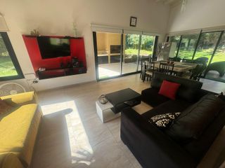Foto 4 de Hermosa Casa En Lomas De Valeria ,dos Dormitorios , Dos Baños