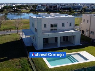 Foto 3 de Casa en  venta en Acacias, Puertos (4 dormitorios, 3 en suite, jardin y pileta)