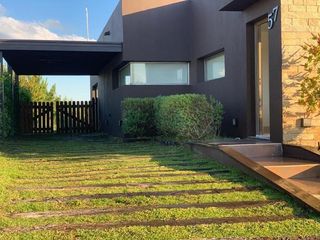 Foto 4 de Casa de 3 Dormitorios 2 Baños Costa Esmeralda