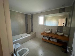 Foto 24 de CASA 3 DOMITORIOS 2 BAÑOS COSTA ESMERALDA