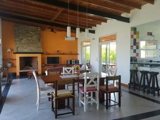 Foto 2 de Casa con Pileta - Costa Esmeralda - Barrio Ecuestre - Lote 338