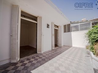 Foto 9 de PH 2 ambientes con local más espacio aéreo total en Monte Castro