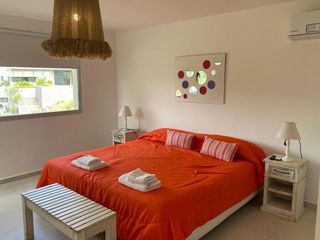 Foto 13 de CASA DE 5 DORMITORIOS, 4 BAÑOS COSTA ESMERALDA BARRIO MARITIMO 2, 41