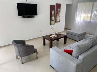 Foto 4 de CASA 4 DOMITORIOS 2 BAÑOS PILETA CLIMATIZADA  COSTA ESMERALDA