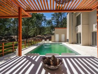 Foto 17 de Casa de 4 Dormitorios y 2 baños c/ Piscina Climatizada - Costa Esmeralda