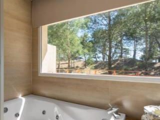 Foto 9 de Casa de 4 Dormitorios y 2 baños c/ Piscina Climatizada - Costa Esmeralda