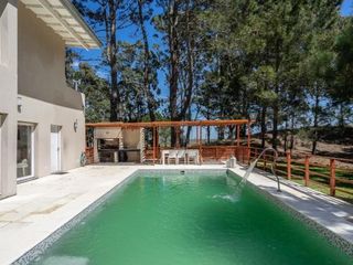 Foto 18 de Casa de 4 Dormitorios y 2 baños c/ Piscina Climatizada - Costa Esmeralda