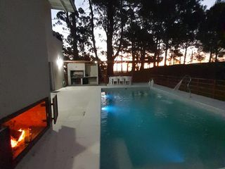 Foto 21 de Casa de 4 Dormitorios y 2 baños c/ Piscina Climatizada - Costa Esmeralda