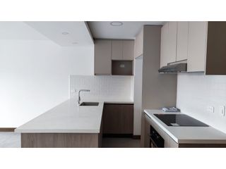 Foto 5 de MODERNA SUITE EN RENTA AV. ORDOÑEZ LASSO CUENCA