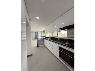 Foto 6 de Vendo apartamento en Altos de Guadalupe AR 8573858
