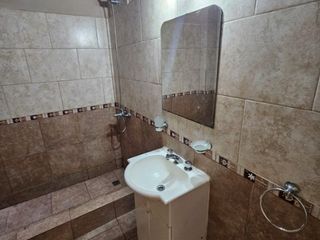 Foto 7 de Departamento Tipo Casa en alquiler en Lanus Oeste
