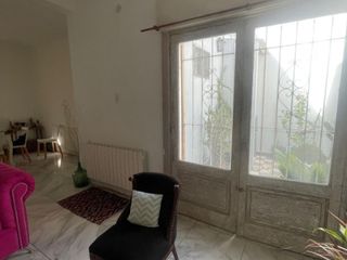 Foto 2 de Casa en venta en Quilmes Este