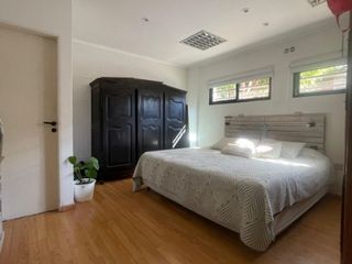 Foto 10 de Casa en venta en Quilmes Este