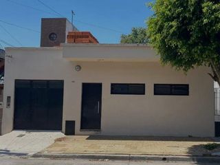 Foto 1 de Casa en venta en Quilmes Este