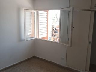 Foto 8 de Alquiler Departamento 1 dormitorio balcón en Alberdi $400.000 finales.