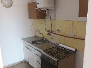 Foto 7 de Alquiler Departamento 1 dormitorio balcón en Alberdi $400.000 finales.