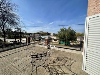 Foto 27 de Descubre tu hogar ideal en Lobos Venta Casa 4 hab, jardín