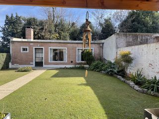 Foto 32 de Descubre tu hogar ideal en Lobos Venta Casa 4 hab, jardín