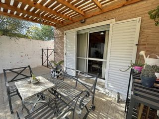 Foto 6 de Descubre tu hogar ideal en Lobos Venta Casa 4 hab, jardín