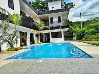 Foto 2 de Maat vende Casa Vacacional - Villeta 500m2 $1.000Millones