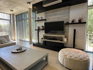 Foto 12 de Casa en Venta - 5 Dormitorios 4 Baños - 1059mts2 - Carilo