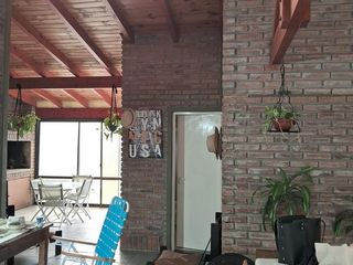 Foto 4 de CASA UN DORMITORIO, HAB. DE SERVICIO, JARDIN, PISCINA