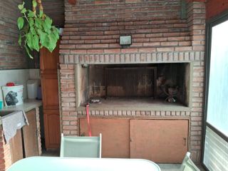 Foto 10 de CASA UN DORMITORIO, HAB. DE SERVICIO, JARDIN, PISCINA