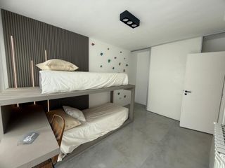 Foto 12 de Casa en  venta de 4 amb