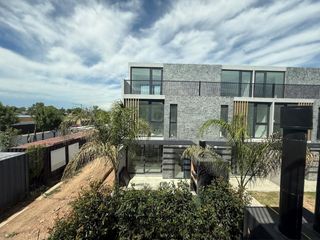 Foto 14 de Casa en  venta de 4 amb