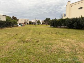 Foto 8 de Terreno en Ayres Plaza