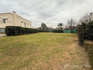 Foto 4 de Terreno en Ayres Plaza