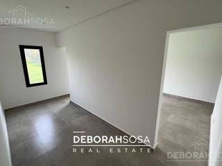 Foto 16 de Casa en Venta 4 ambientes Una Planta Lote Interno El Canton