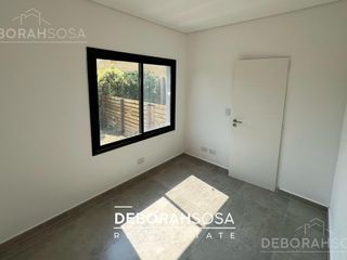 Foto 12 de Casa en Venta 4 ambientes Una Planta Lote Interno El Canton