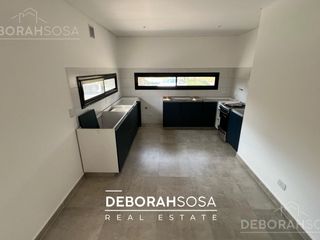 Foto 8 de Casa en Venta 4 ambientes Una Planta Lote Interno El Canton